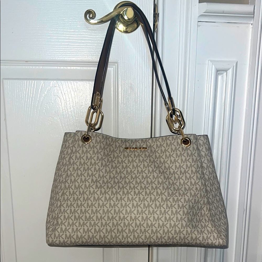 Michael Kors Trisha Purse